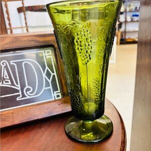 Vintage MCM Green Glass Flower Vase With Grapes On Vines X 9 1/2"